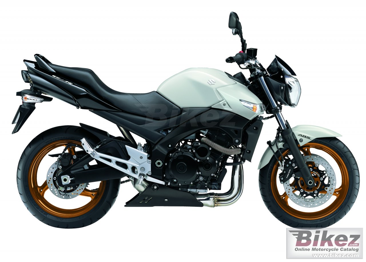 Big Suzuki gsr 600 picture and wallpaper from Bikez.com